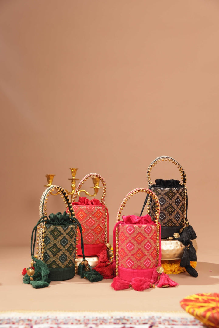 RAJSI BUCKET BAG - CRIMSON RED