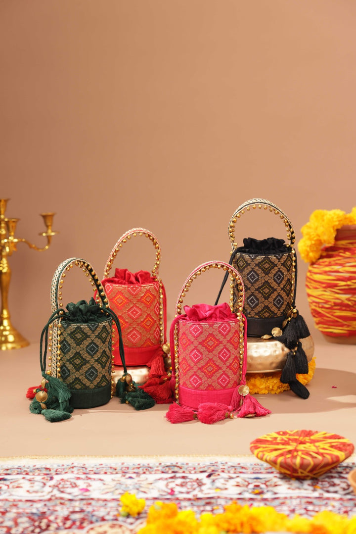 RAJSI BUCKET BAG - EMERALD GREEN