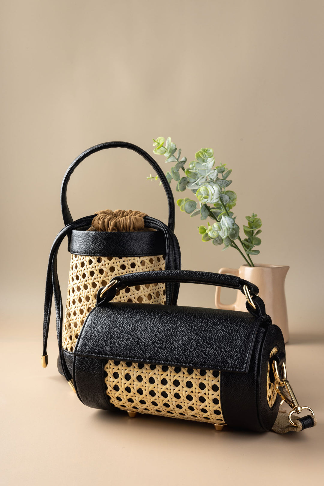 Black Meadow Bucket Bag - Suave Bags