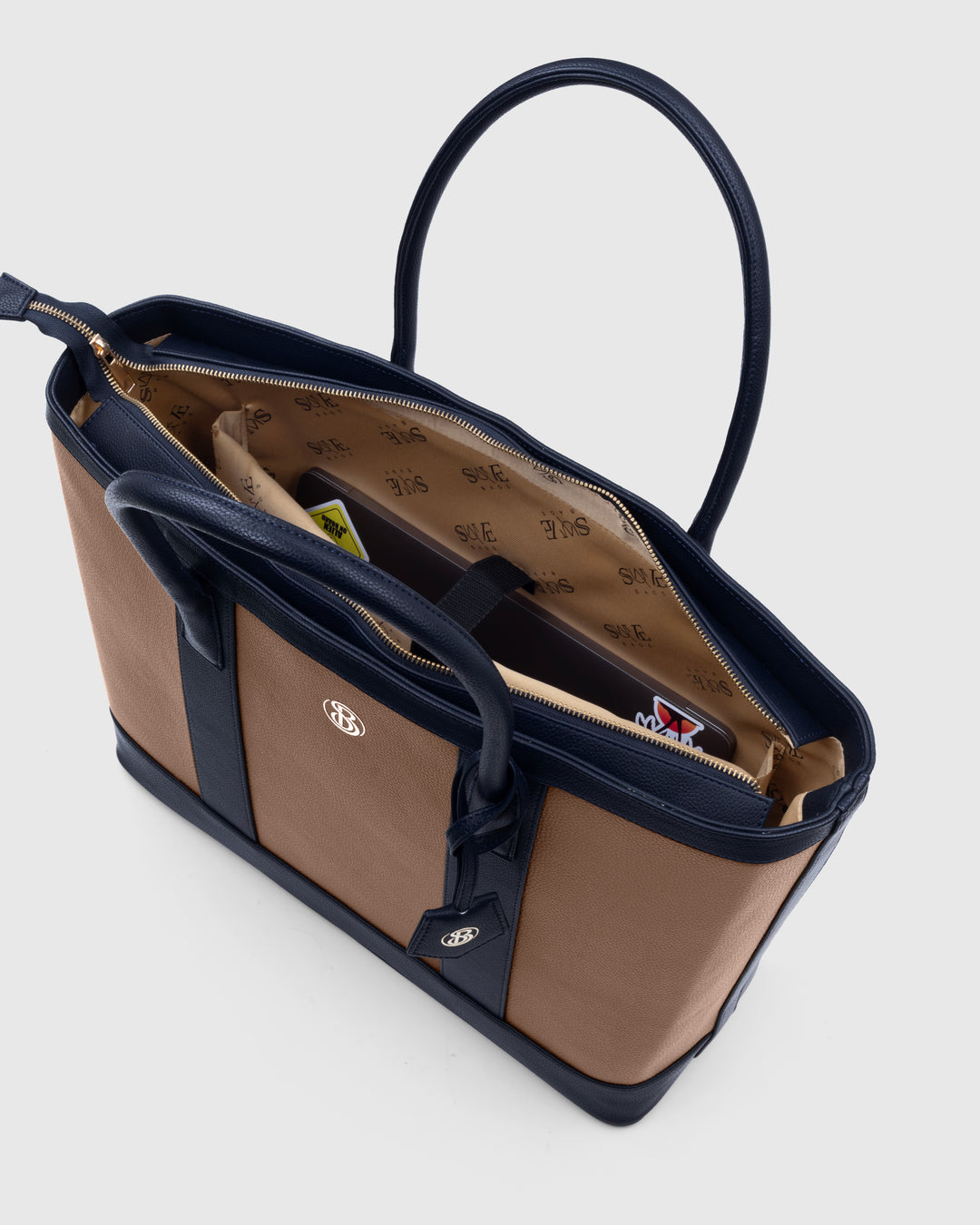 The Cambridge Classic Tote-Beige / navy combo