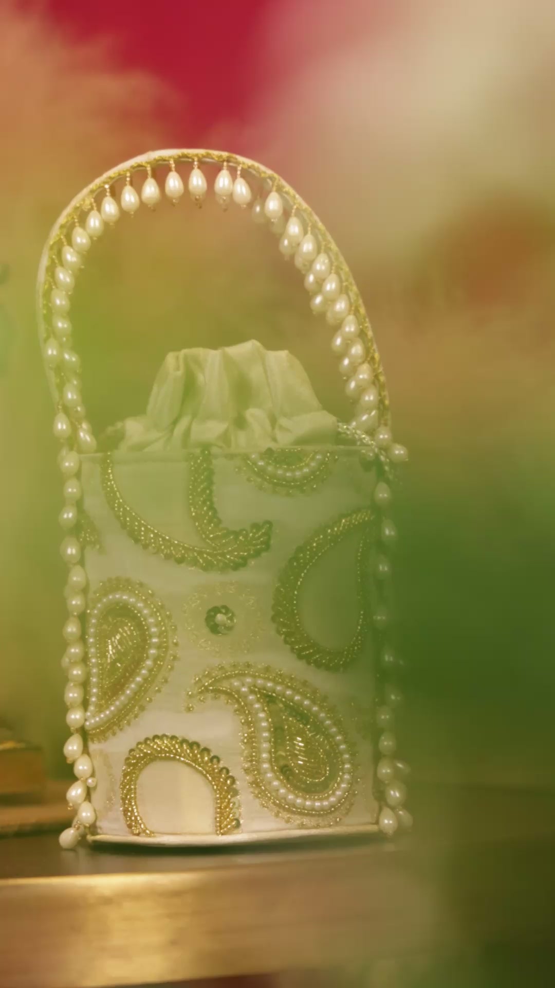 Mehraz Bucket Bag - Off white